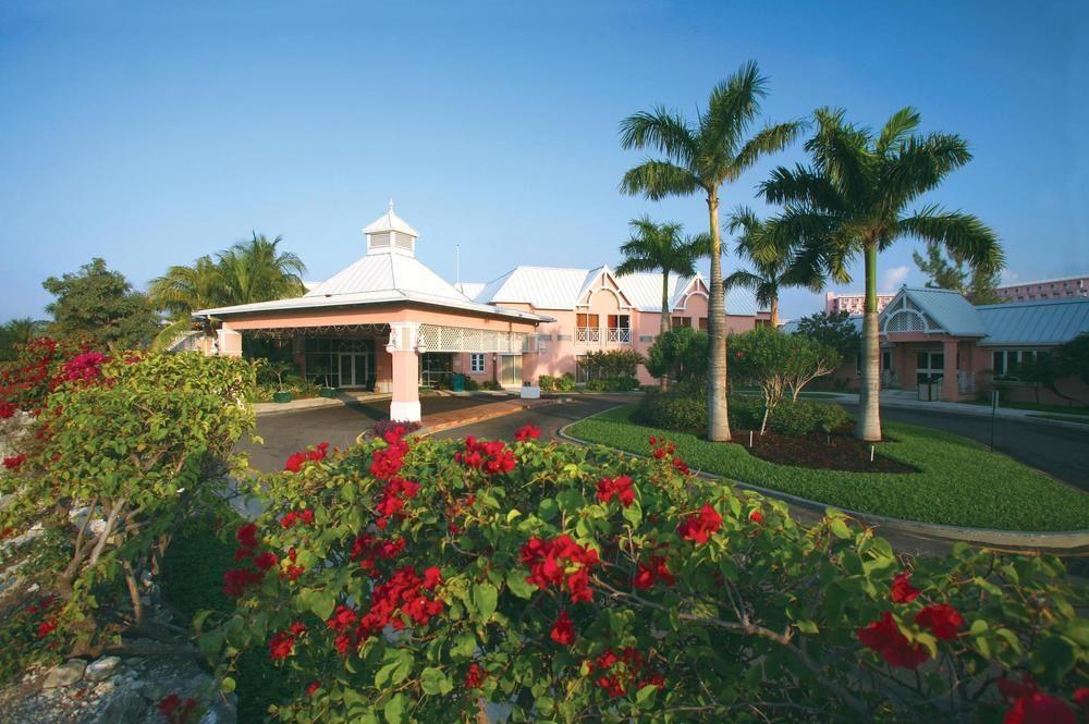 Comfort Suites Paradise Island Creek Village Exterior photo