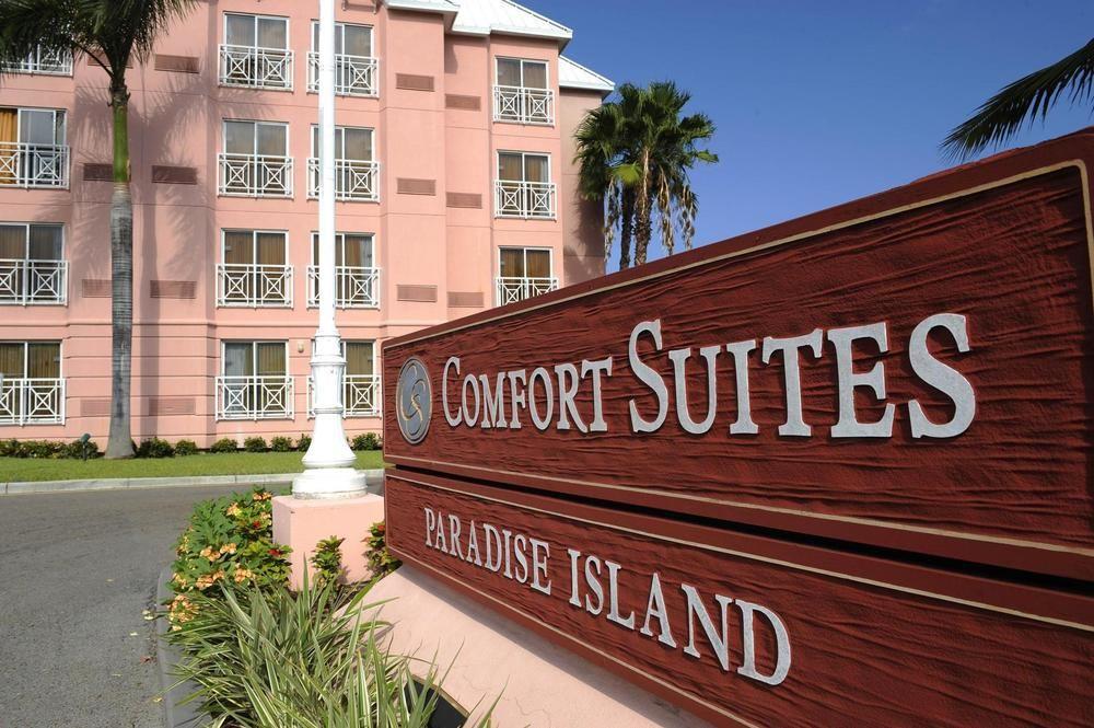 Comfort Suites Paradise Island Creek Village Exterior photo
