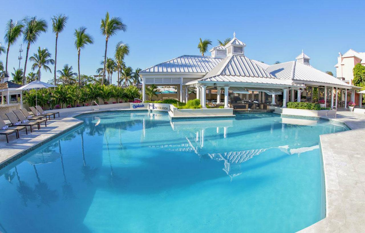 Comfort Suites Paradise Island Creek Village Exterior photo